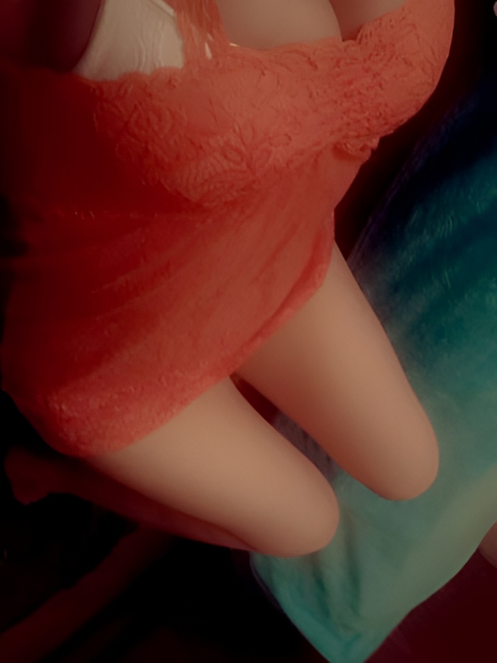 Елена привлекательная девушка из Вешенской цена от 5000 руб