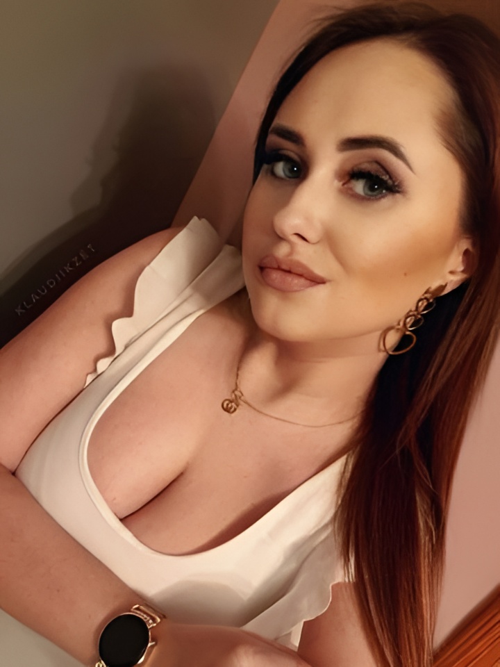 Елена привлекательная девушка из Вешенской цена от 10000 руб