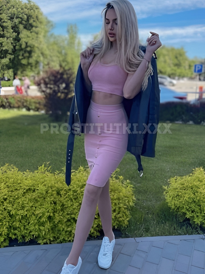 Галя привлекательная девушка из Вешенской цена от 3000 руб