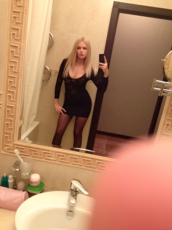 Лариса привлекательная девушка из Вешенской цена от 2500 руб