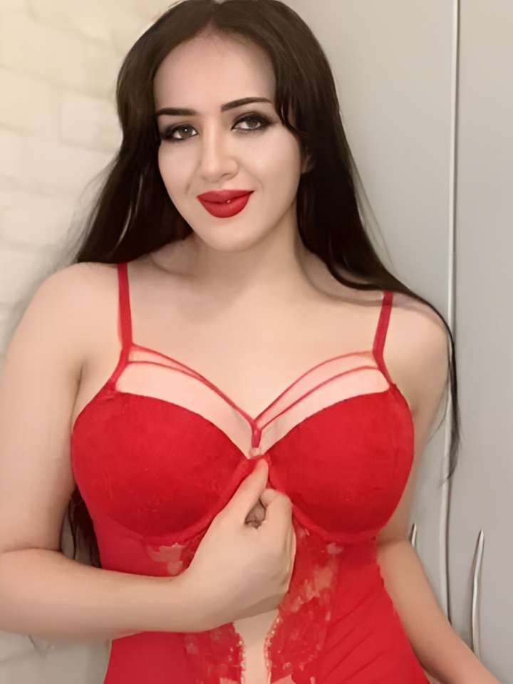 Индивидуалка Медея, доступна для личного знакомства от 2500 руб