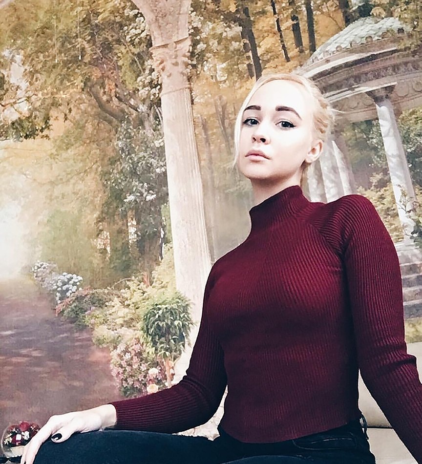 Света привлекательная девушка из Вешенской цена от 3500 руб