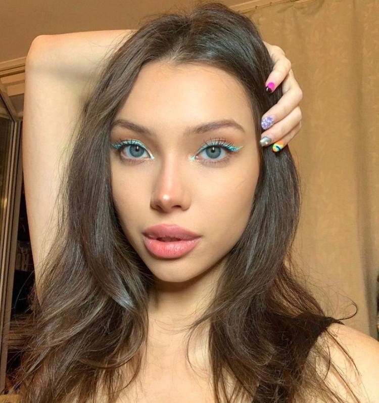 Ольга привлекательная девушка из Вешенской цена от 6000 руб