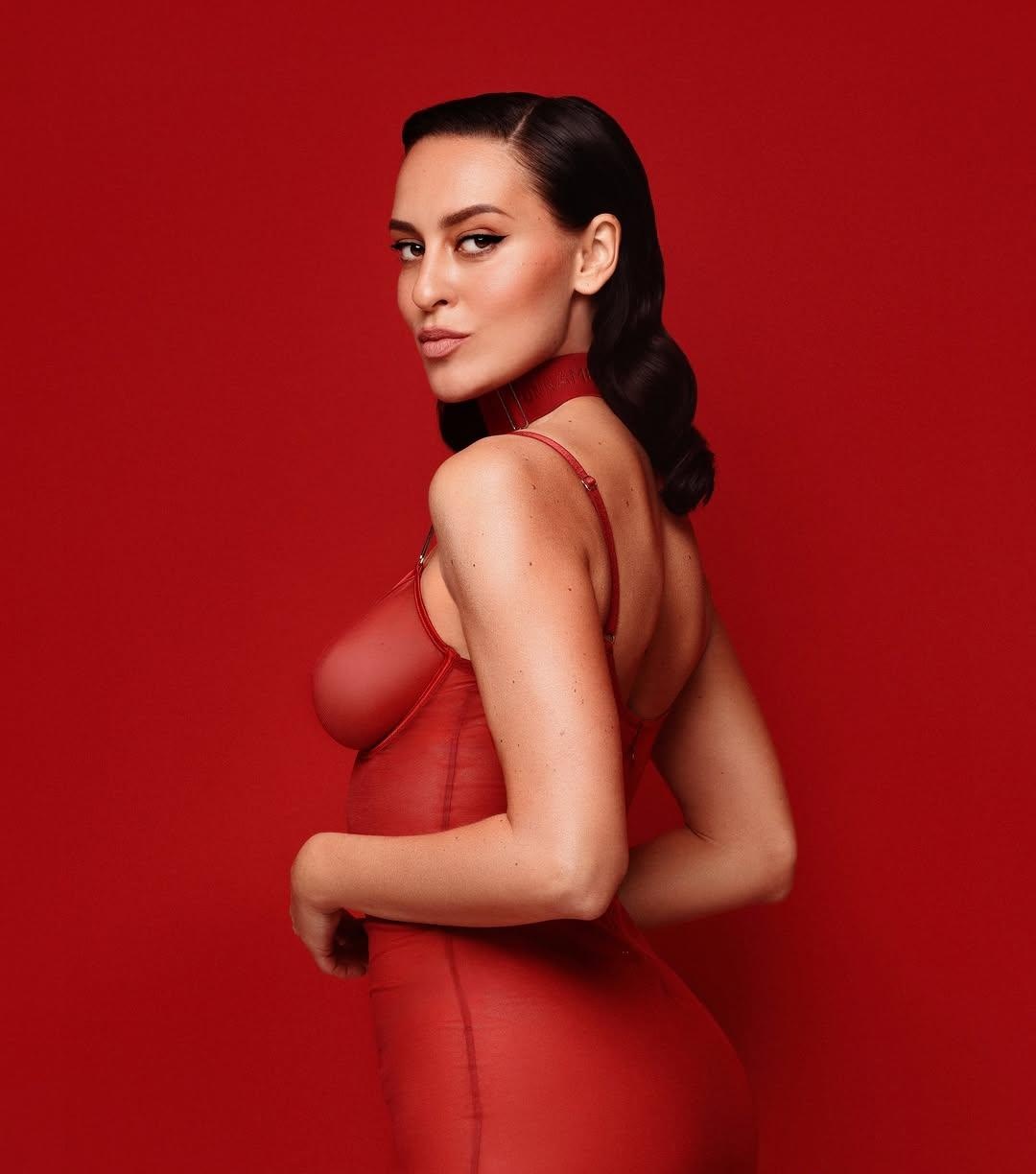 Дарина привлекательная девушка из Вешенской цена от 8000 руб